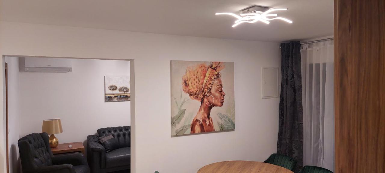 Holiday Apartments Cecilija 苏佩塔斯卡德拉加 外观 照片