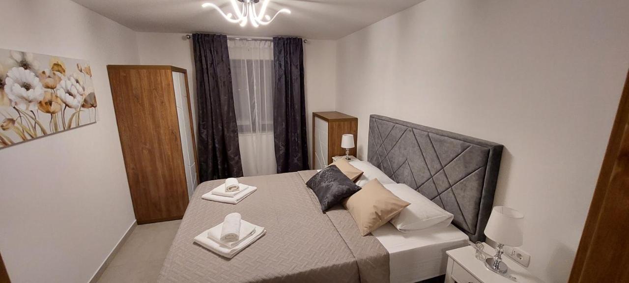 Holiday Apartments Cecilija 苏佩塔斯卡德拉加 外观 照片