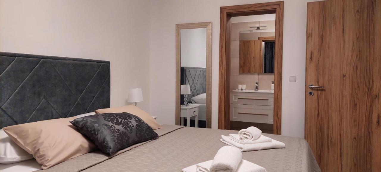 Holiday Apartments Cecilija 苏佩塔斯卡德拉加 外观 照片
