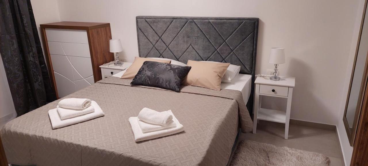 Holiday Apartments Cecilija 苏佩塔斯卡德拉加 外观 照片