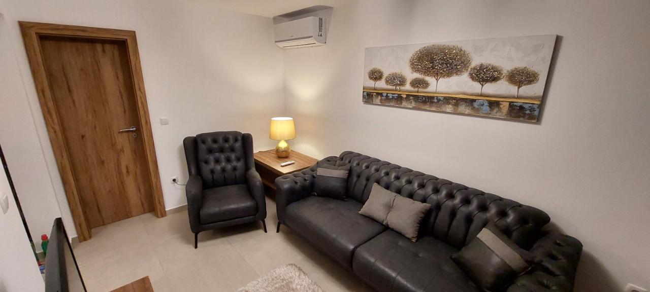 Holiday Apartments Cecilija 苏佩塔斯卡德拉加 外观 照片