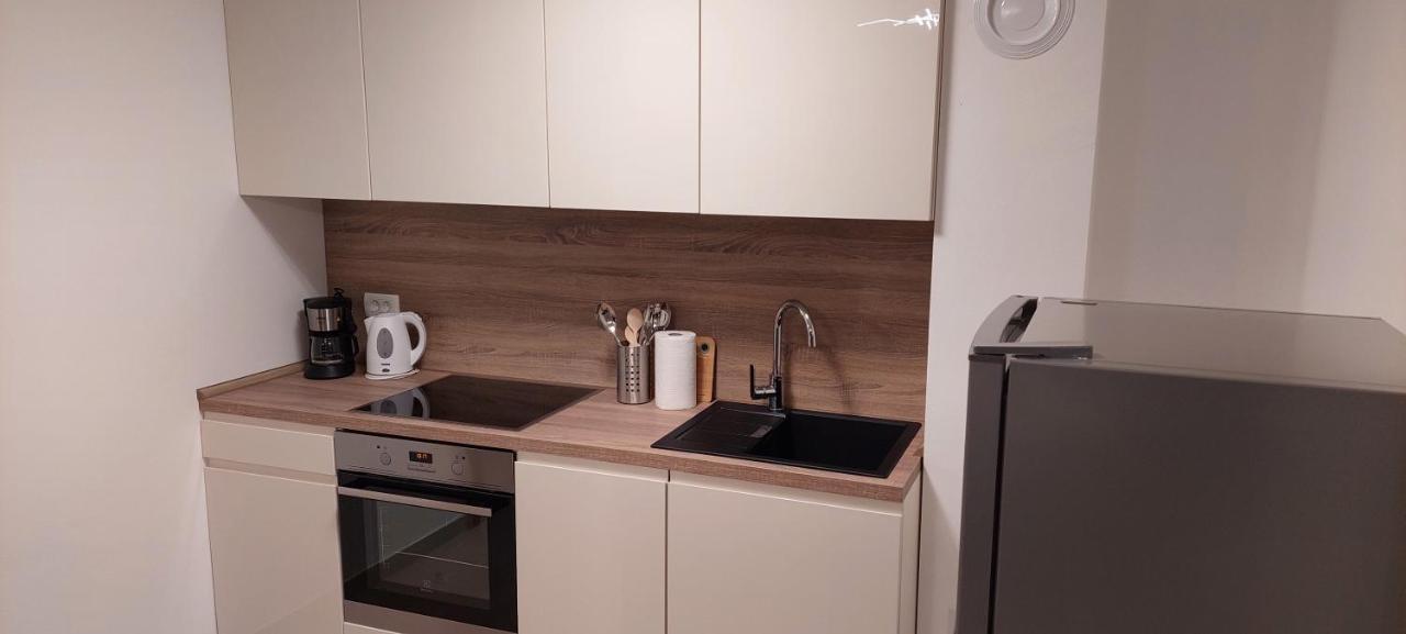 Holiday Apartments Cecilija 苏佩塔斯卡德拉加 外观 照片