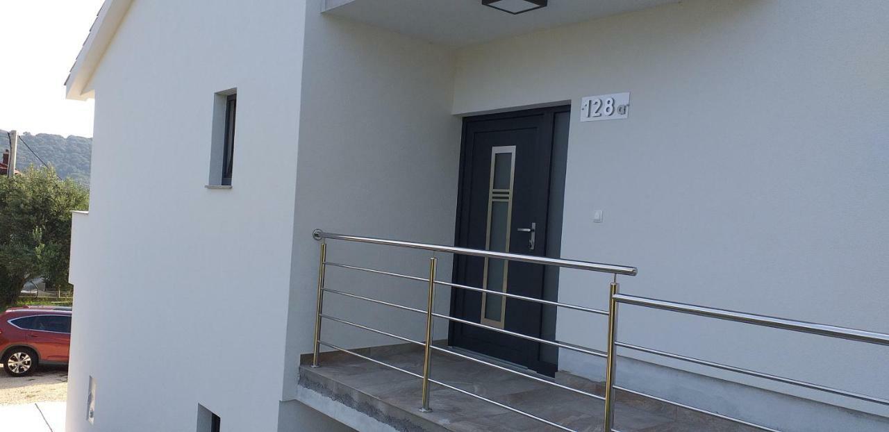 Holiday Apartments Cecilija 苏佩塔斯卡德拉加 外观 照片